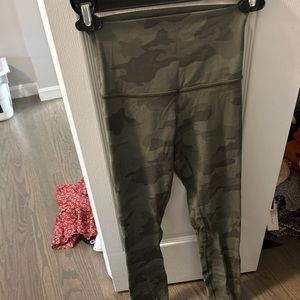 Lululemon 28’ Align Leggings